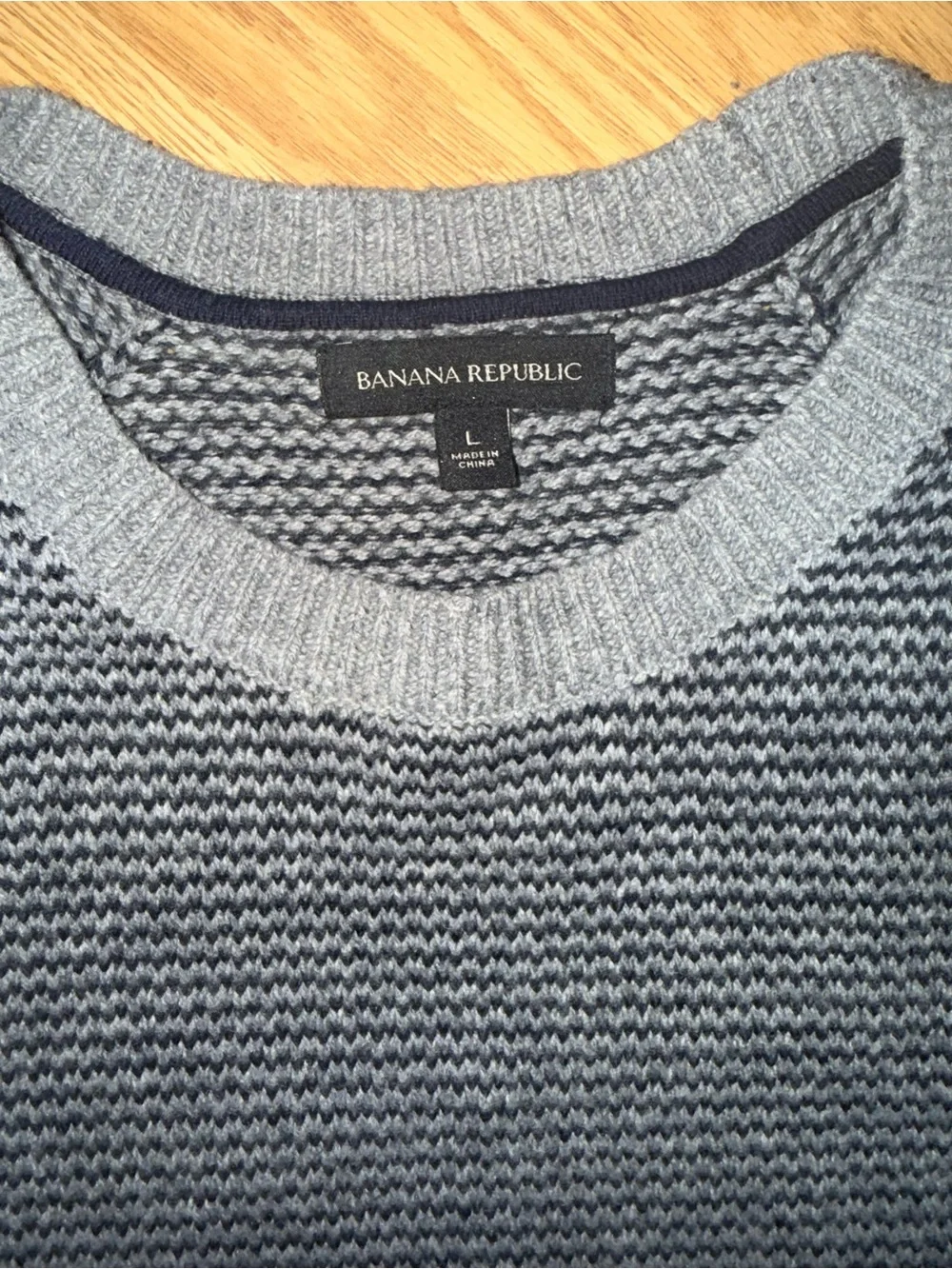 Banana Republic Mens L Gray Black Textured Knit Crewneck Sweater Raglan Pullover